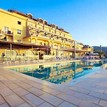 Art Gran Paradiso Ξενοδοχείο 4*
