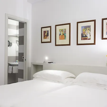 天堂艺术大酒店 酒店