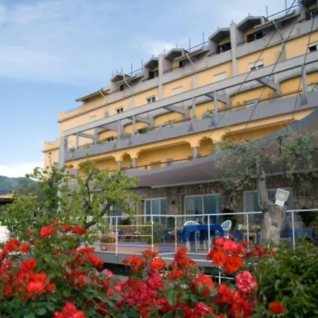 Art Gran Paradiso Szálloda Sorrento